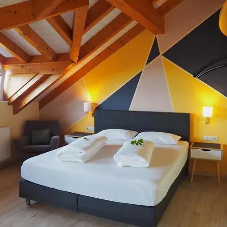 Πανσιόν Eva Hagnau