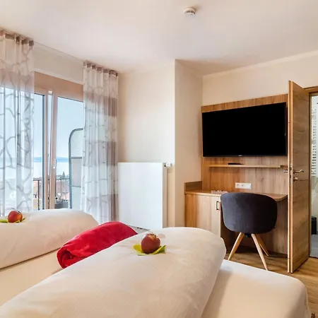 Πανσιόν Haus Eva 3*